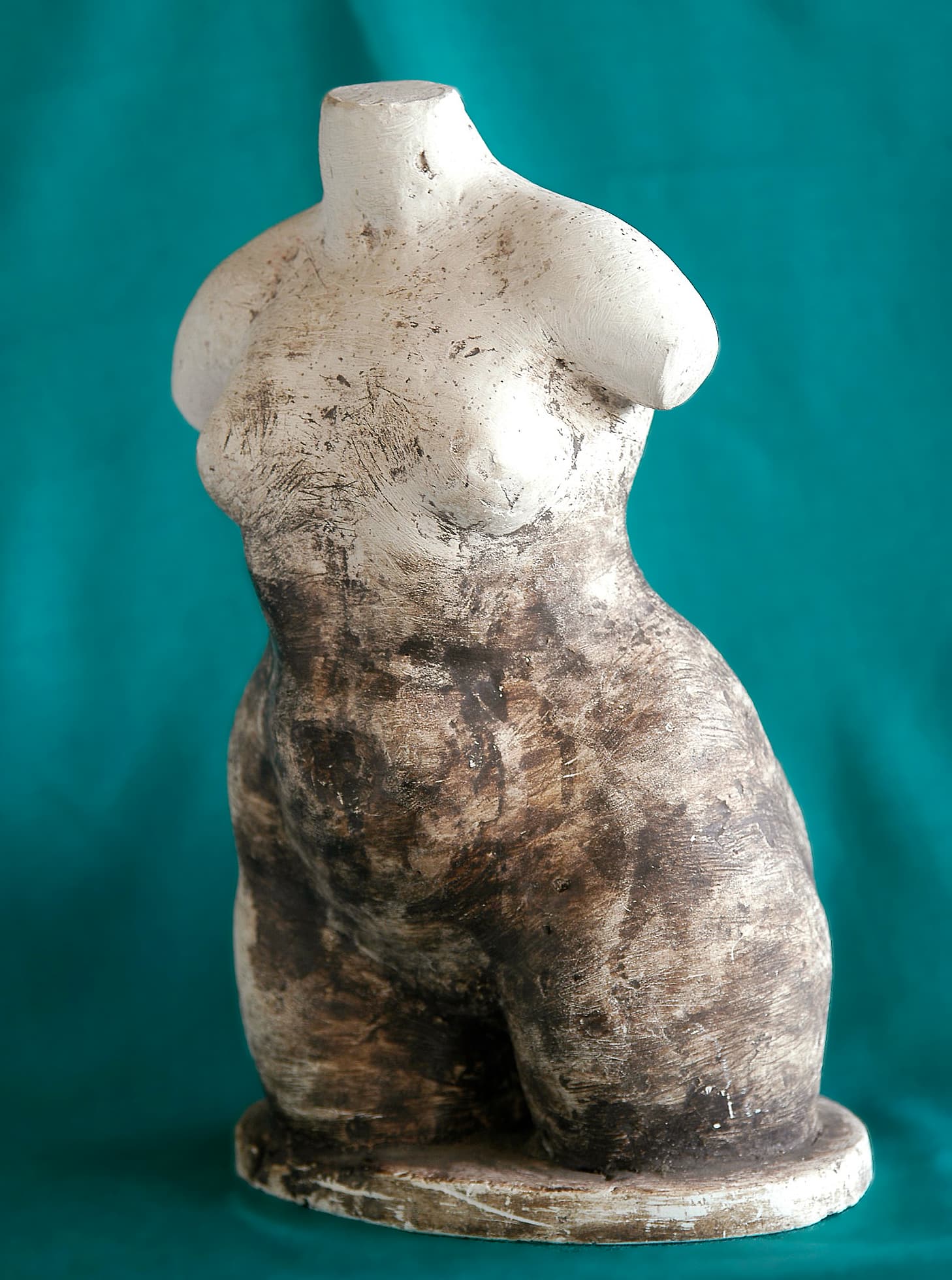 Art with the title "Small Leaning Torso".